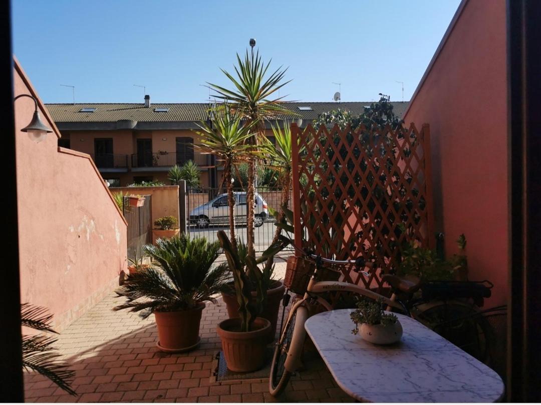 Il Loto Apartment Caltagirone Luaran gambar
