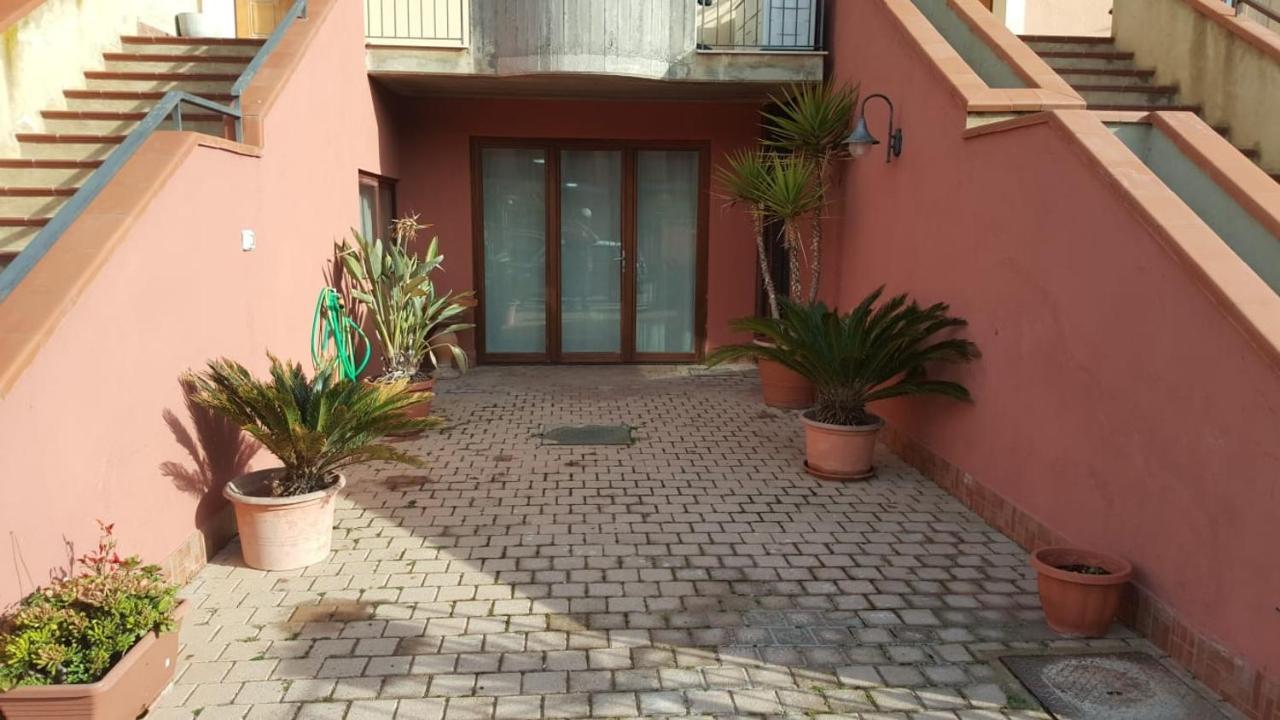 Il Loto Apartment Caltagirone Luaran gambar
