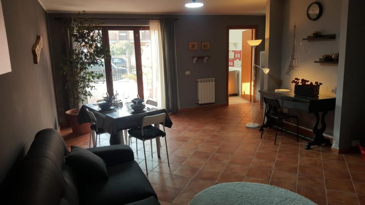 Il Loto Apartment Caltagirone Luaran gambar